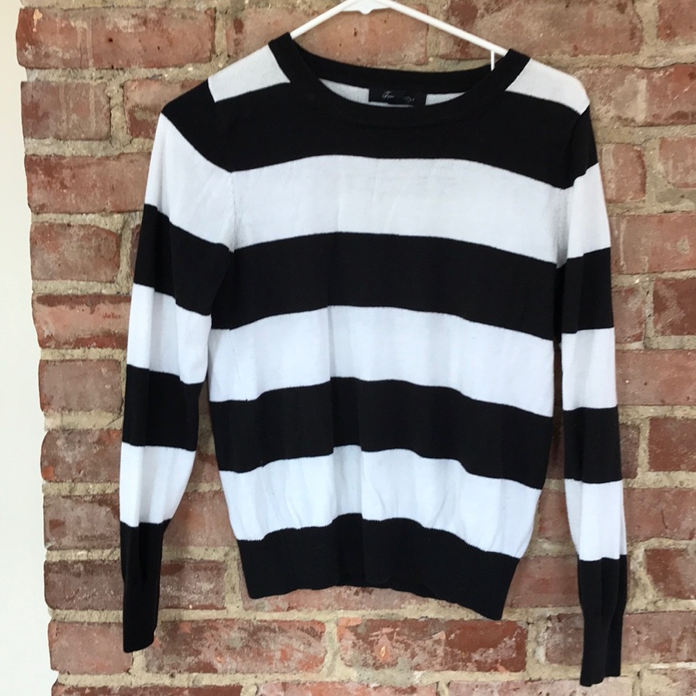 Forever 21 long sleeve shirt/sweater